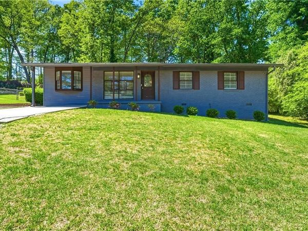 2725 Shoreland Drive SW, Atlanta, GA 30331