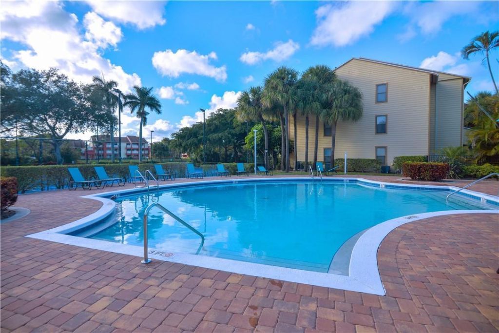2313 N Congress Avenue, Unit 12, Boynton Beach, FL 33426 Photo