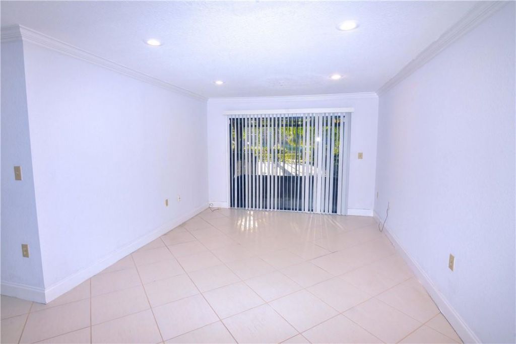 2313 N Congress Avenue, Unit 12, Boynton Beach, FL 33426 Photo