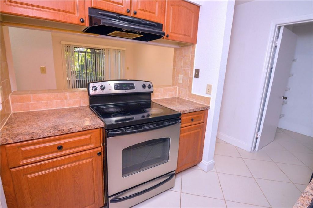 2313 N Congress Avenue, Unit 12, Boynton Beach, FL 33426 Photo