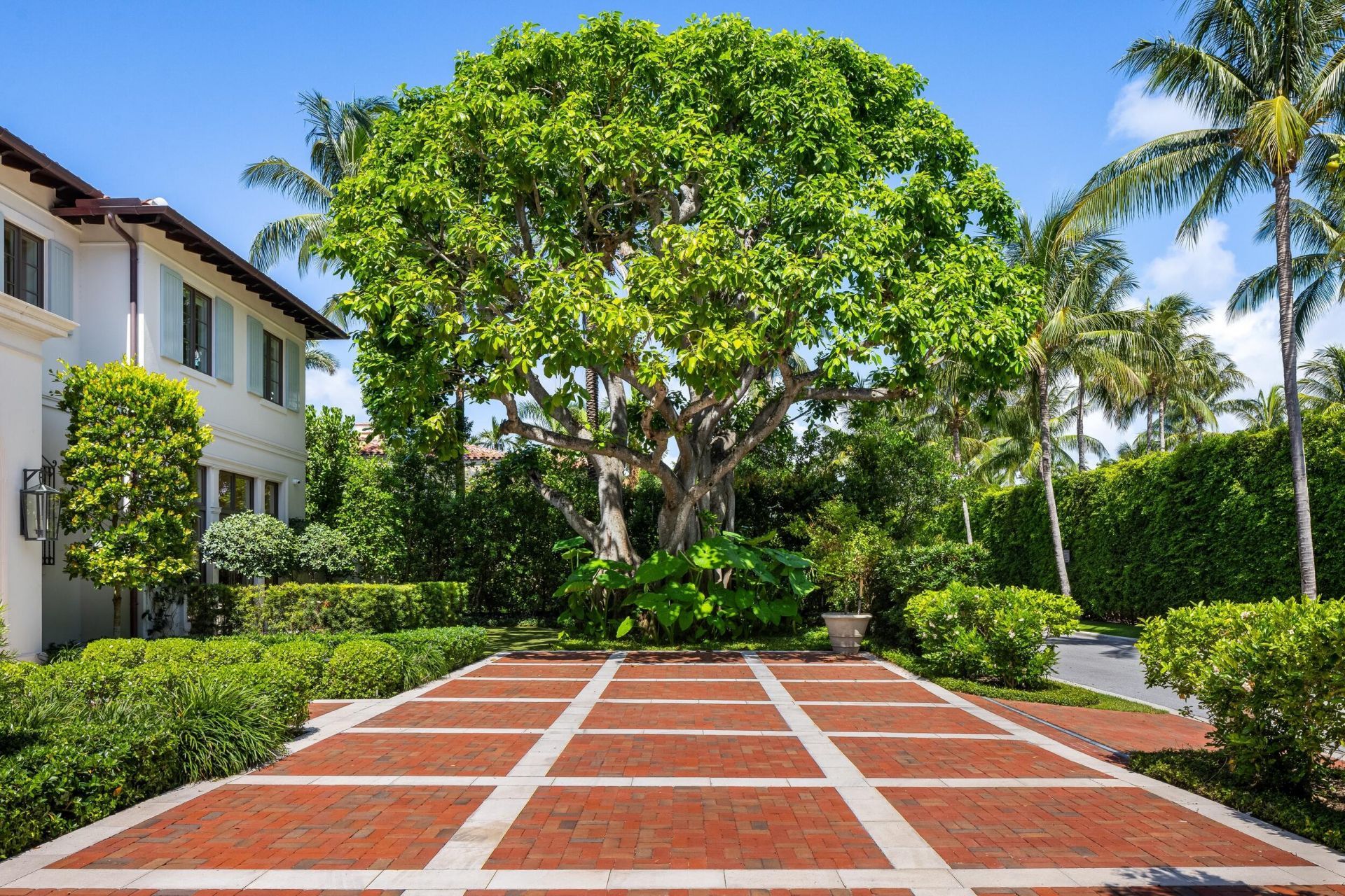 220 Jungle Road, Palm Beach, FL 33480 Photo
