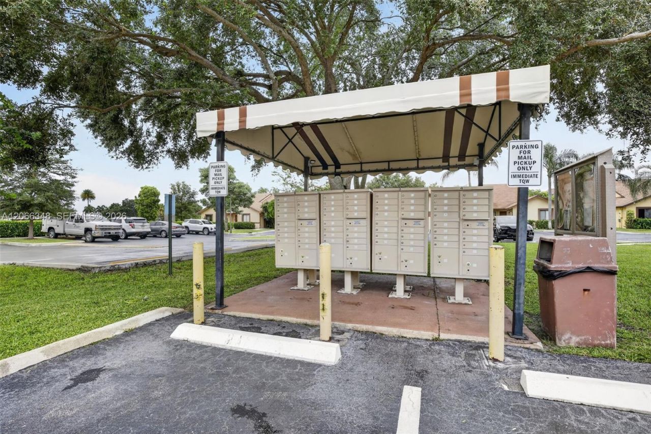 11065 NW 38th Pl , Sunrise, FL 33351 Photo