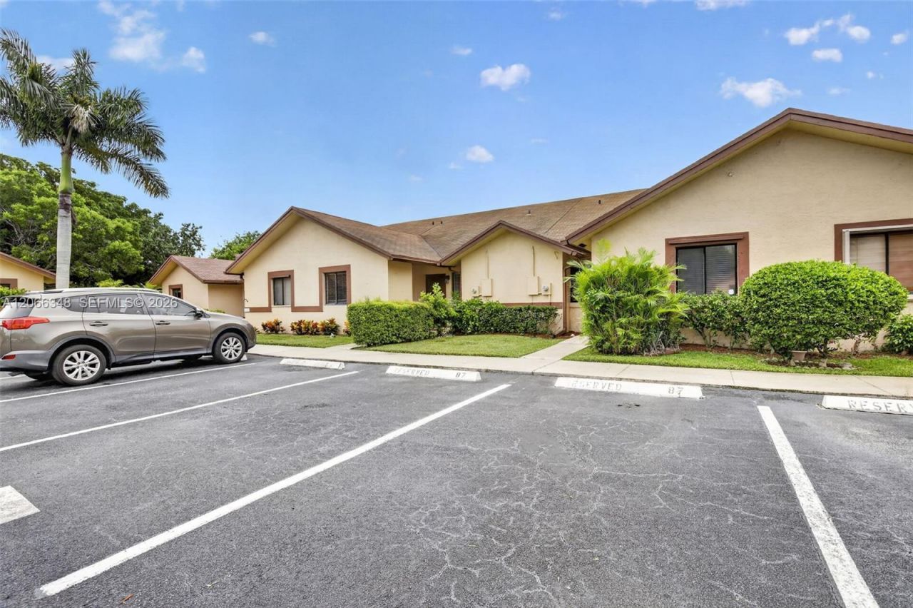 11065 NW 38th Pl , Sunrise, FL 33351 Photo