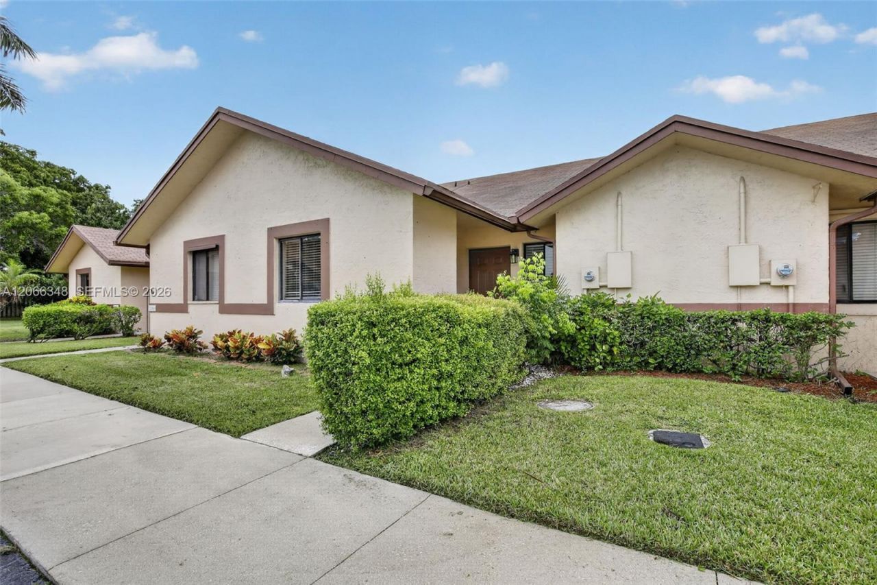 11065 NW 38th Pl , Sunrise, FL 33351 Photo
