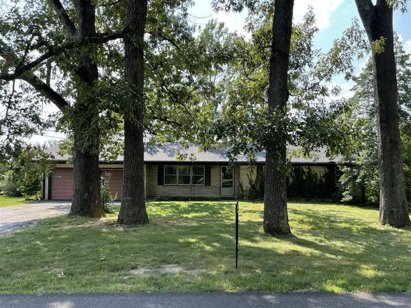 98 Woodland Circle Drive , Scottsville, KY 42164