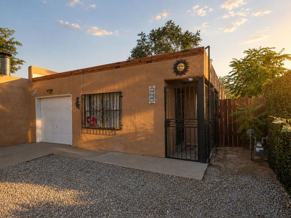 6035 Staubach Avenue NW, Albuquerque, NM 87120