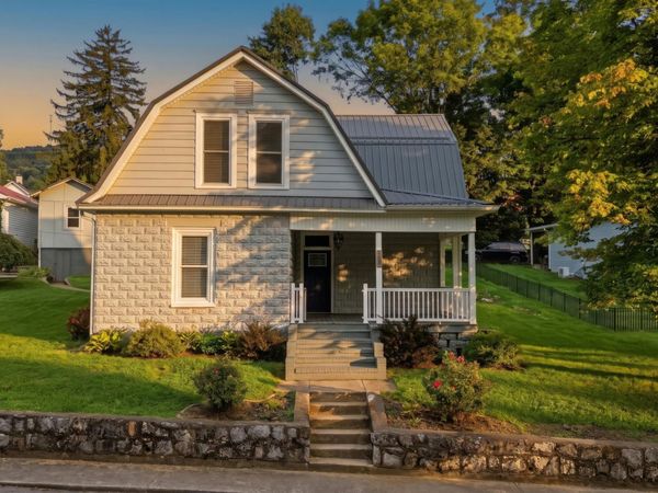 194 Park Street, Gate City, VA 24251