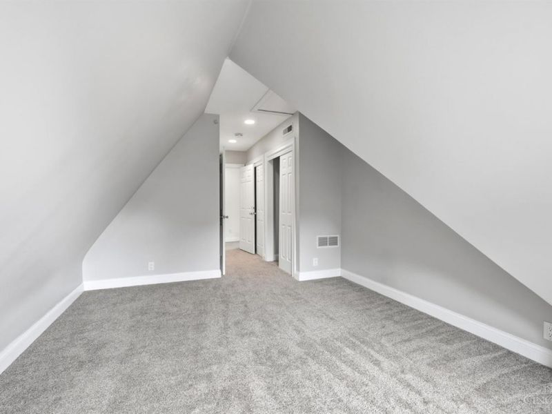 2333 Upland Place, Cincinnati, OH 45206 Photo 73