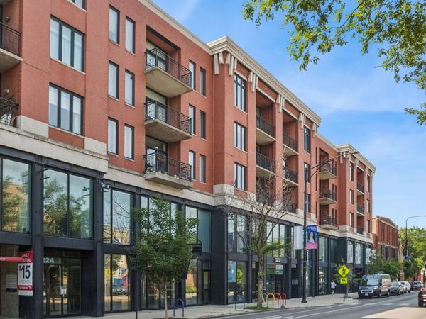 3232 N Halsted Street , Unit D712, Chicago, IL 60657