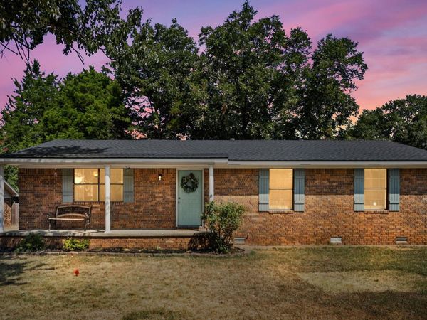 18 Sherwood Loop, Searcy, AR 72143