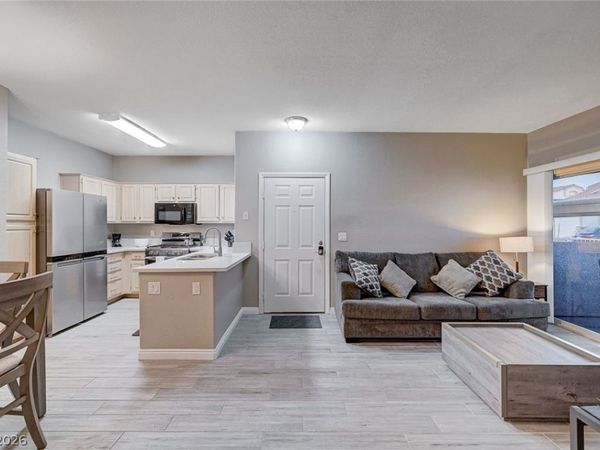 855 N Stephanie Street , Unit 1013, Henderson, NV 89014