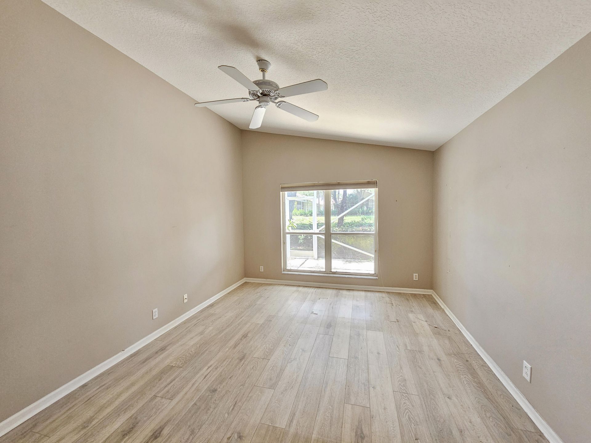 7245 Whitfield Avenue, Boynton Beach, FL 33437 Photo