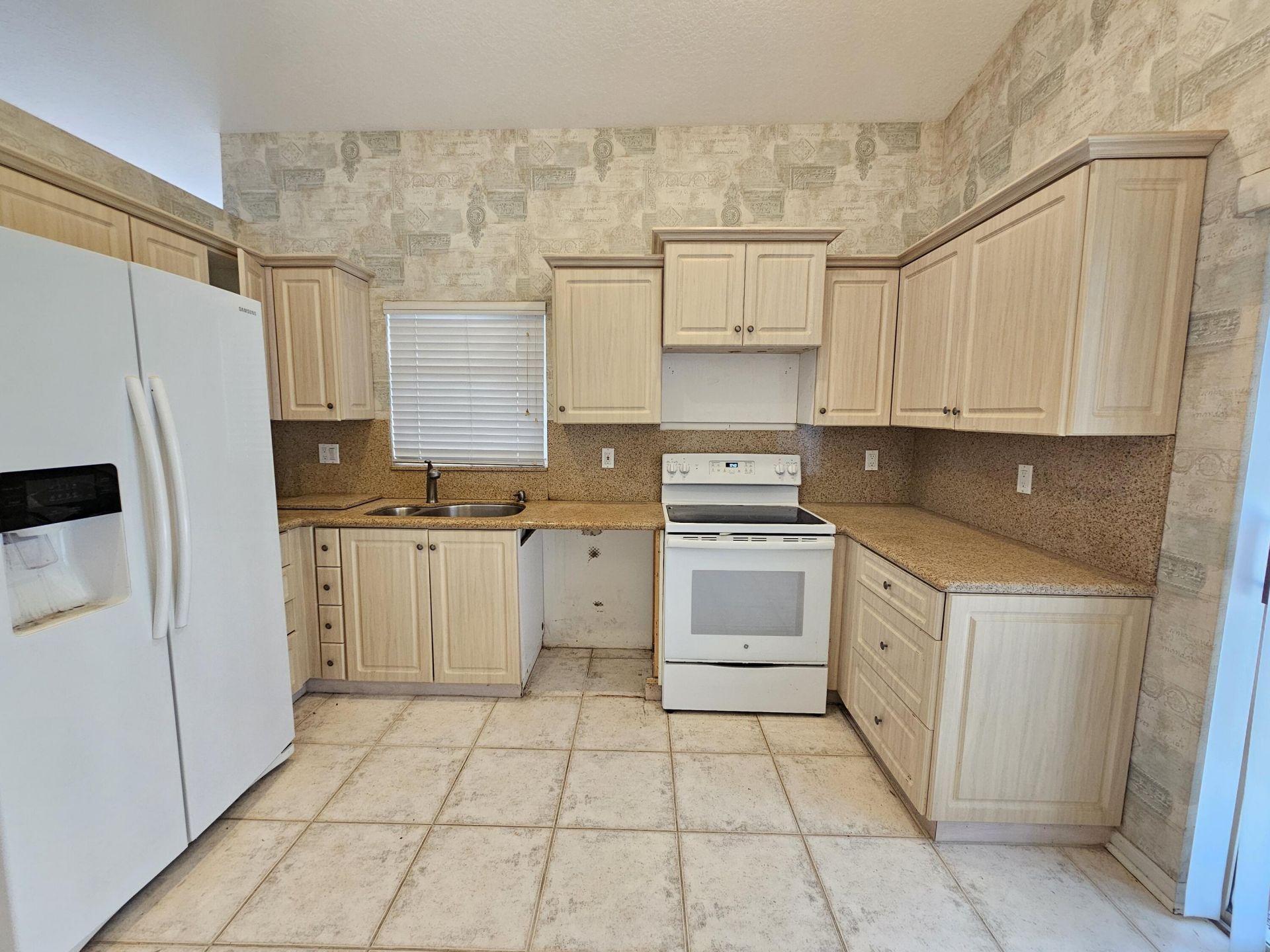 7245 Whitfield Avenue, Boynton Beach, FL 33437 Photo
