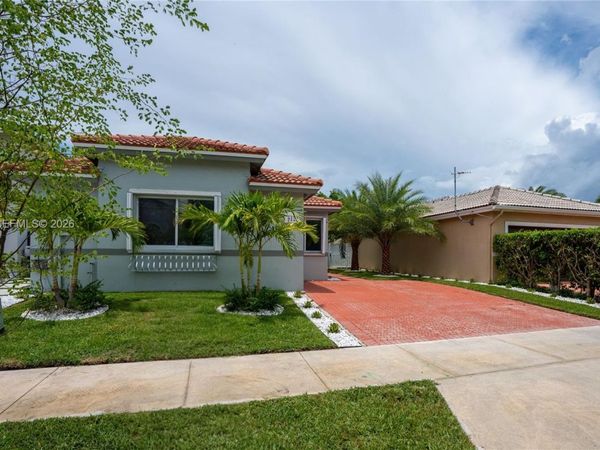 9124 SW 156th Ct , Miami, FL 33196