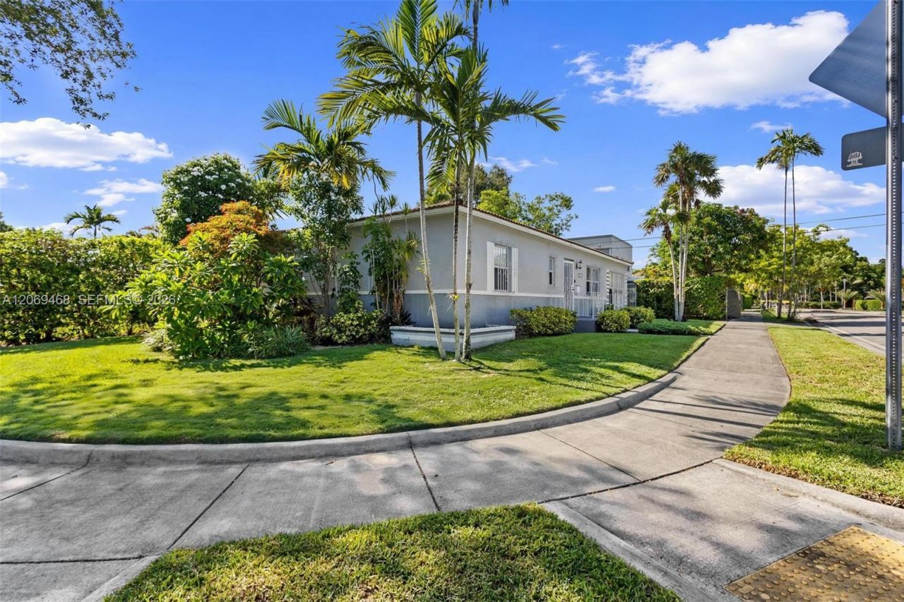 2470 SW 23rd Ave, Miami, FL 33145 Photo