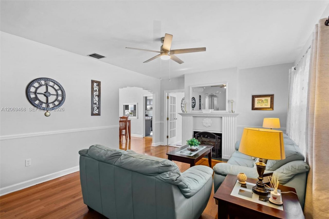 2470 SW 23rd Ave, Miami, FL 33145 Photo