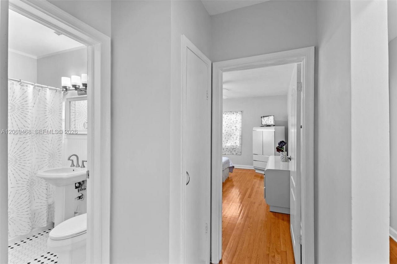 2470 SW 23rd Ave, Miami, FL 33145 Photo