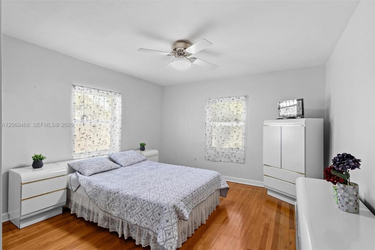 2470 SW 23rd Ave, Miami, FL 33145 Photo