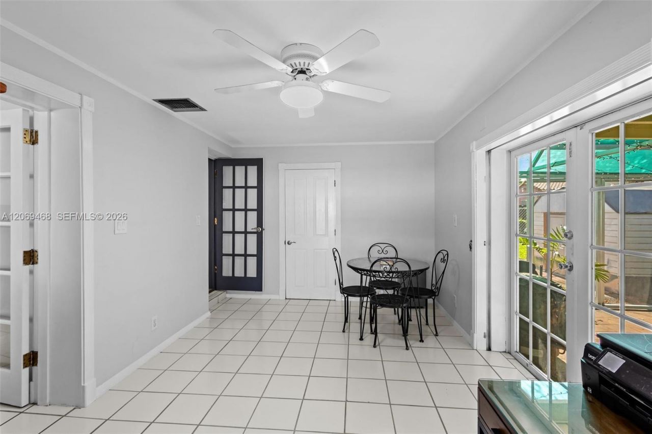 2470 SW 23rd Ave, Miami, FL 33145 Photo