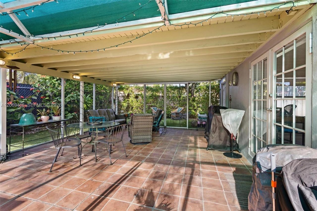 2470 SW 23rd Ave, Miami, FL 33145 Photo