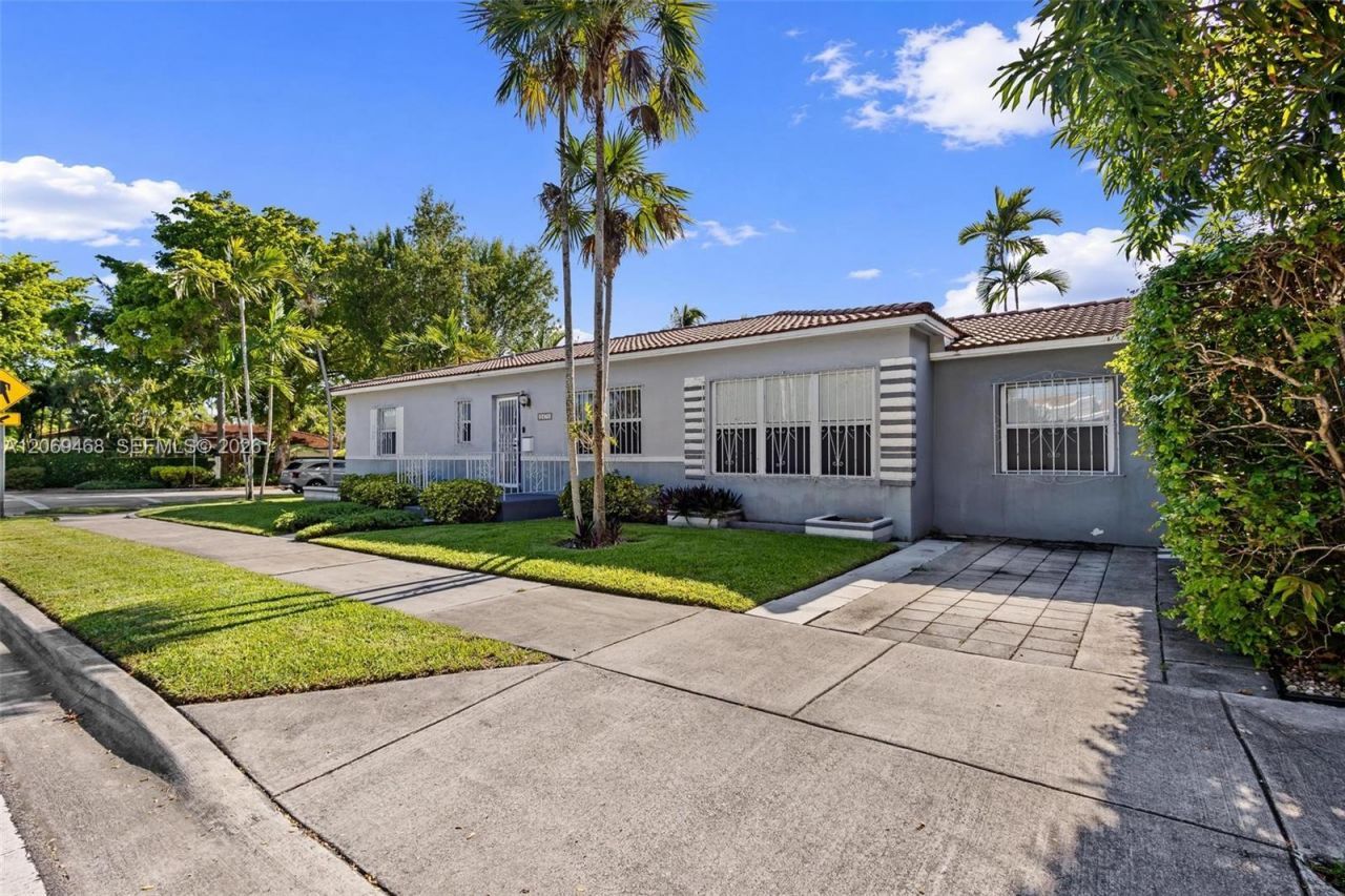 2470 SW 23rd Ave, Miami, FL 33145 Photo