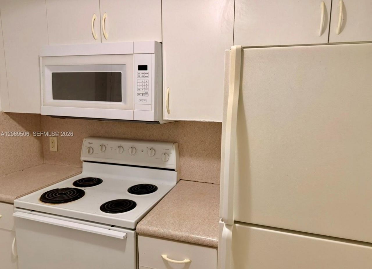 2415 NW 16th St Rd, Unit 207-1, Miami, FL 33125 Photo
