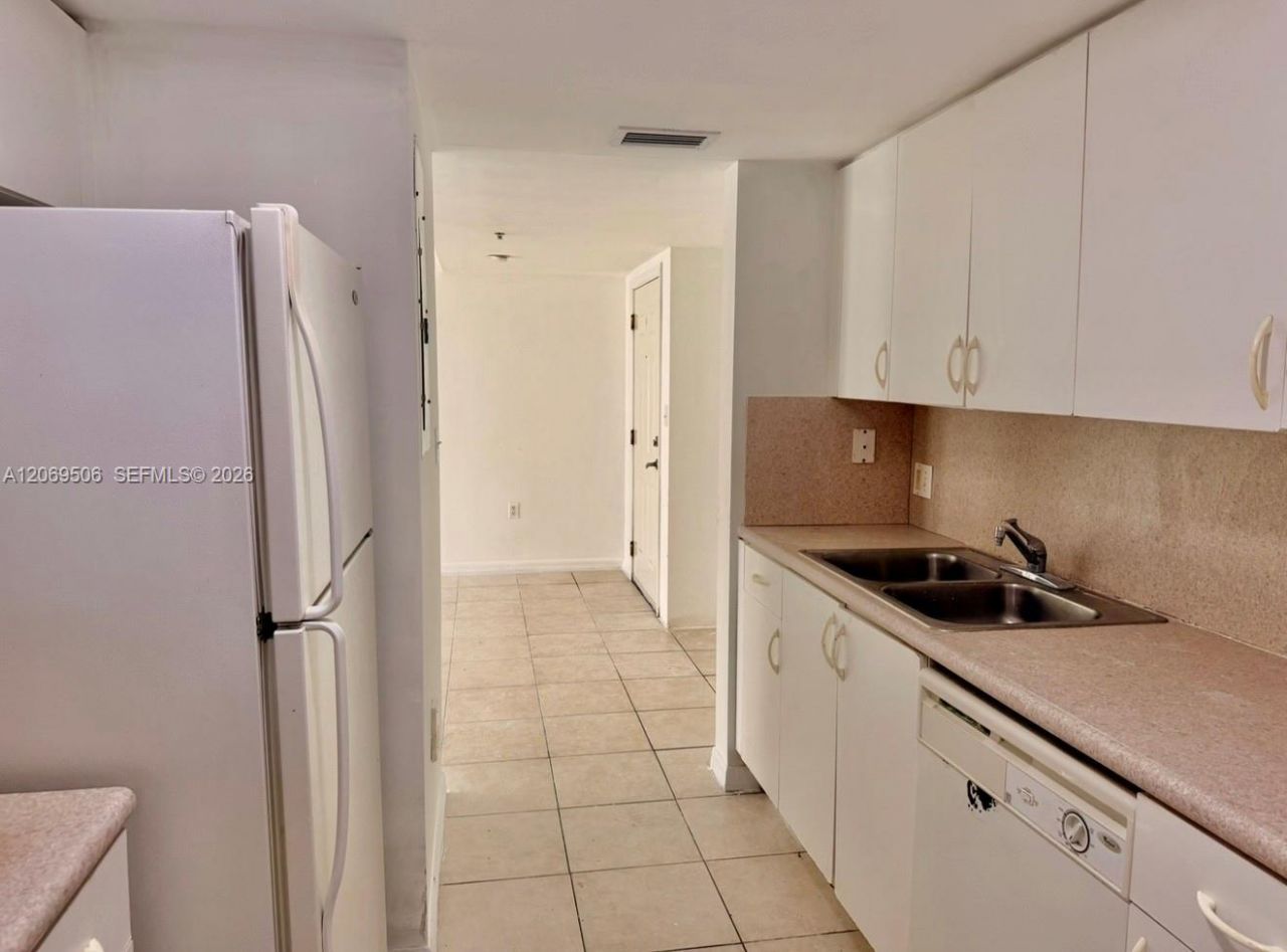 2415 NW 16th St Rd, Unit 207-1, Miami, FL 33125 Photo