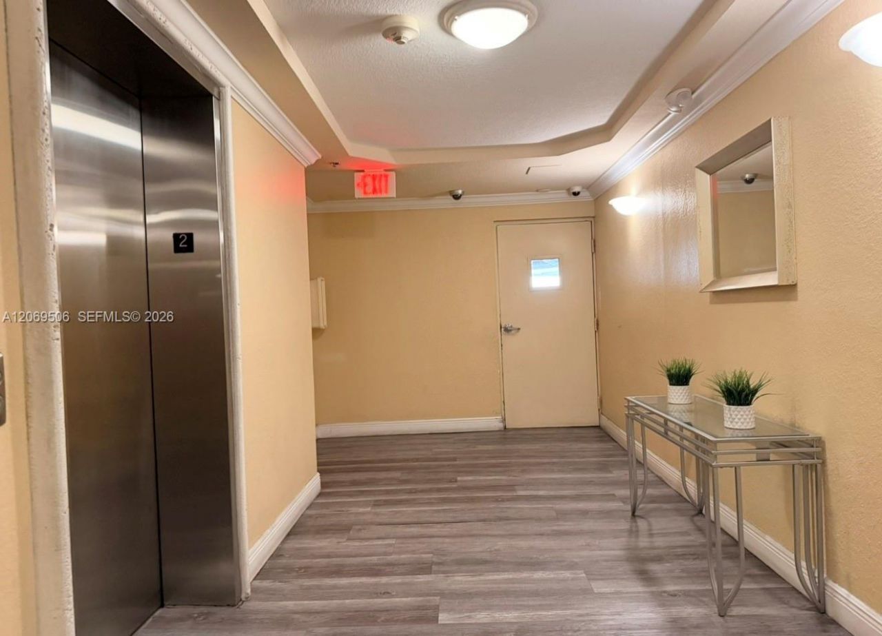 2415 NW 16th St Rd, Unit 207-1, Miami, FL 33125 Photo