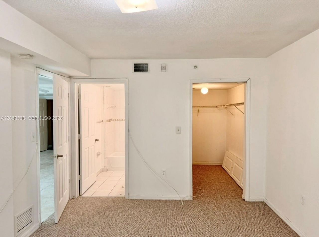 2415 NW 16th St Rd, Unit 207-1, Miami, FL 33125 Photo