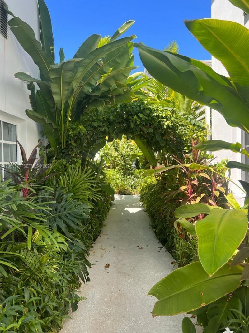 8035 Abbott Ave , Unit 107, Miami Beach, FL 33141 Photo