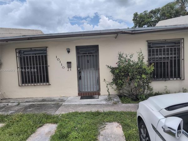 10110 SW 22nd Ter , Miami, FL 33165