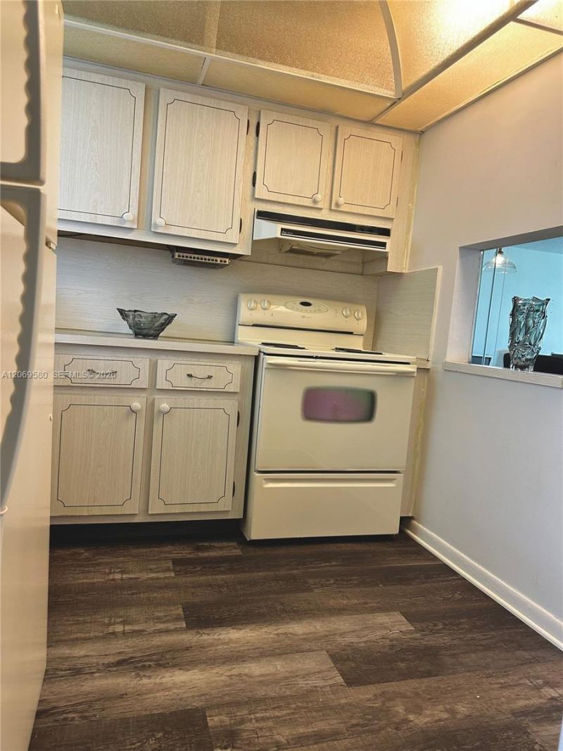 8881 Sunrise Lakes Blvd , Unit 108, Sunrise, FL 33322 Photo