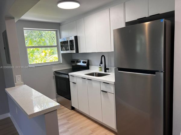 7820 NE Bayshore Ct , Unit 208, Miami, FL 33138