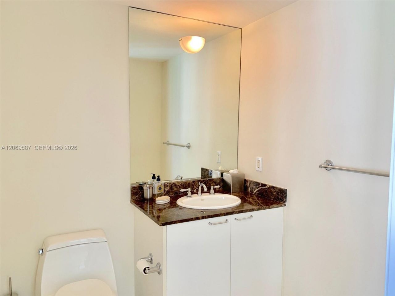 17555 Collins Ave , Unit 3202, Sunny Isles Beach, FL 33160 Photo