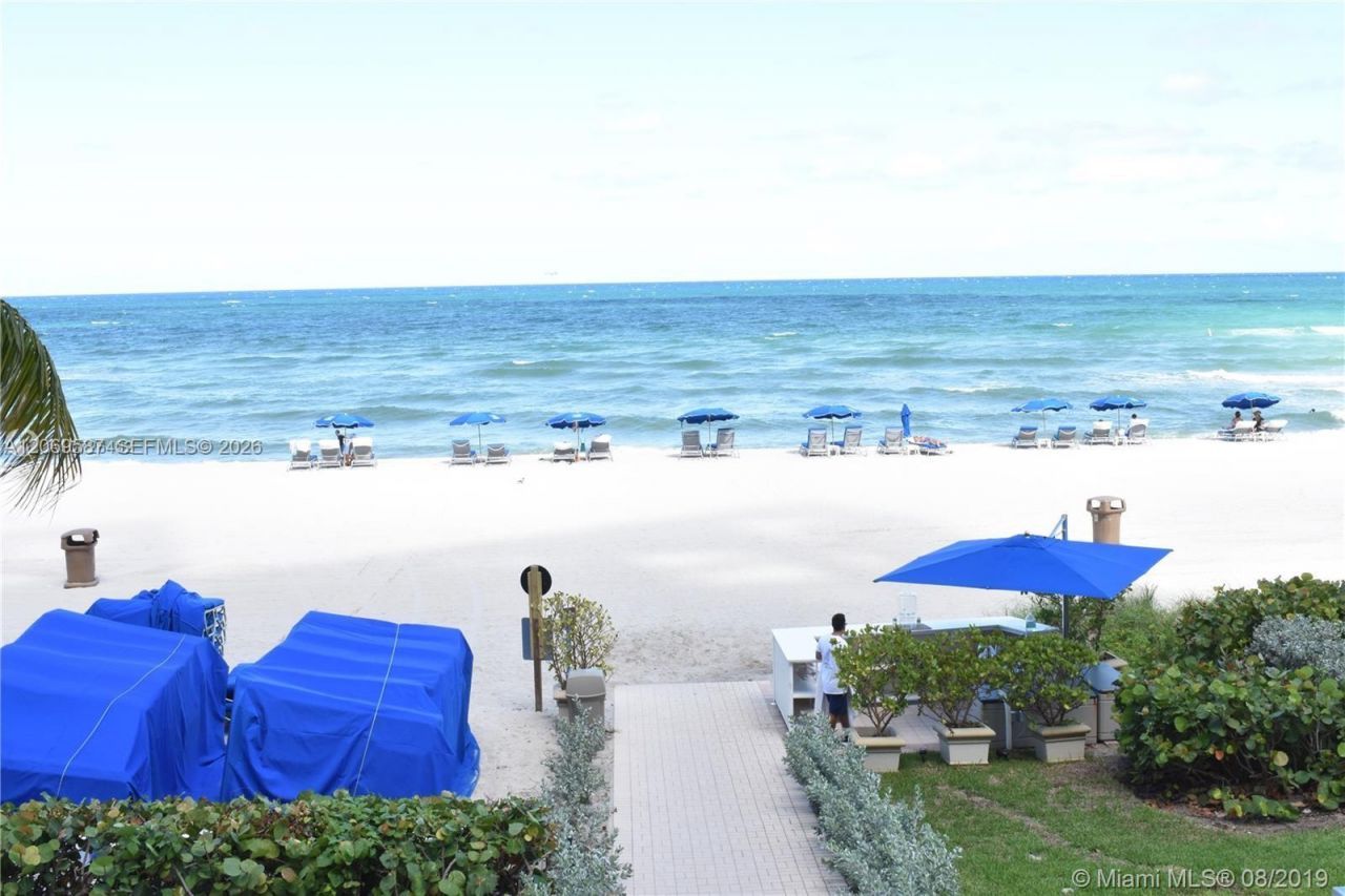 17555 Collins Ave , Unit 3202, Sunny Isles Beach, FL 33160 Photo