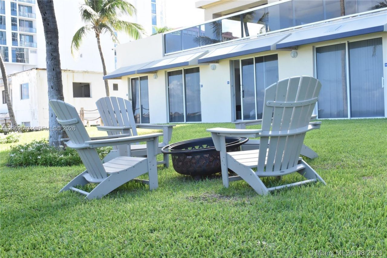 17555 Collins Ave , Unit 3202, Sunny Isles Beach, FL 33160 Photo
