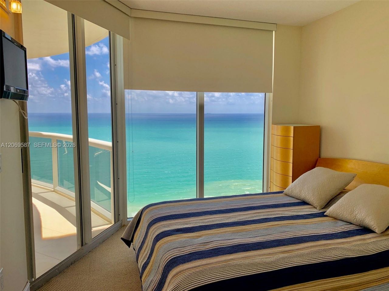 17555 Collins Ave , Unit 3202, Sunny Isles Beach, FL 33160 Photo