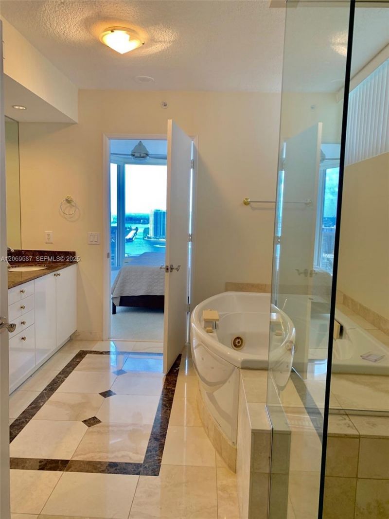 17555 Collins Ave , Unit 3202, Sunny Isles Beach, FL 33160 Photo