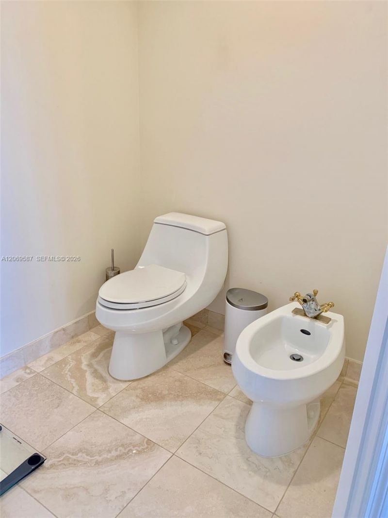 17555 Collins Ave , Unit 3202, Sunny Isles Beach, FL 33160 Photo