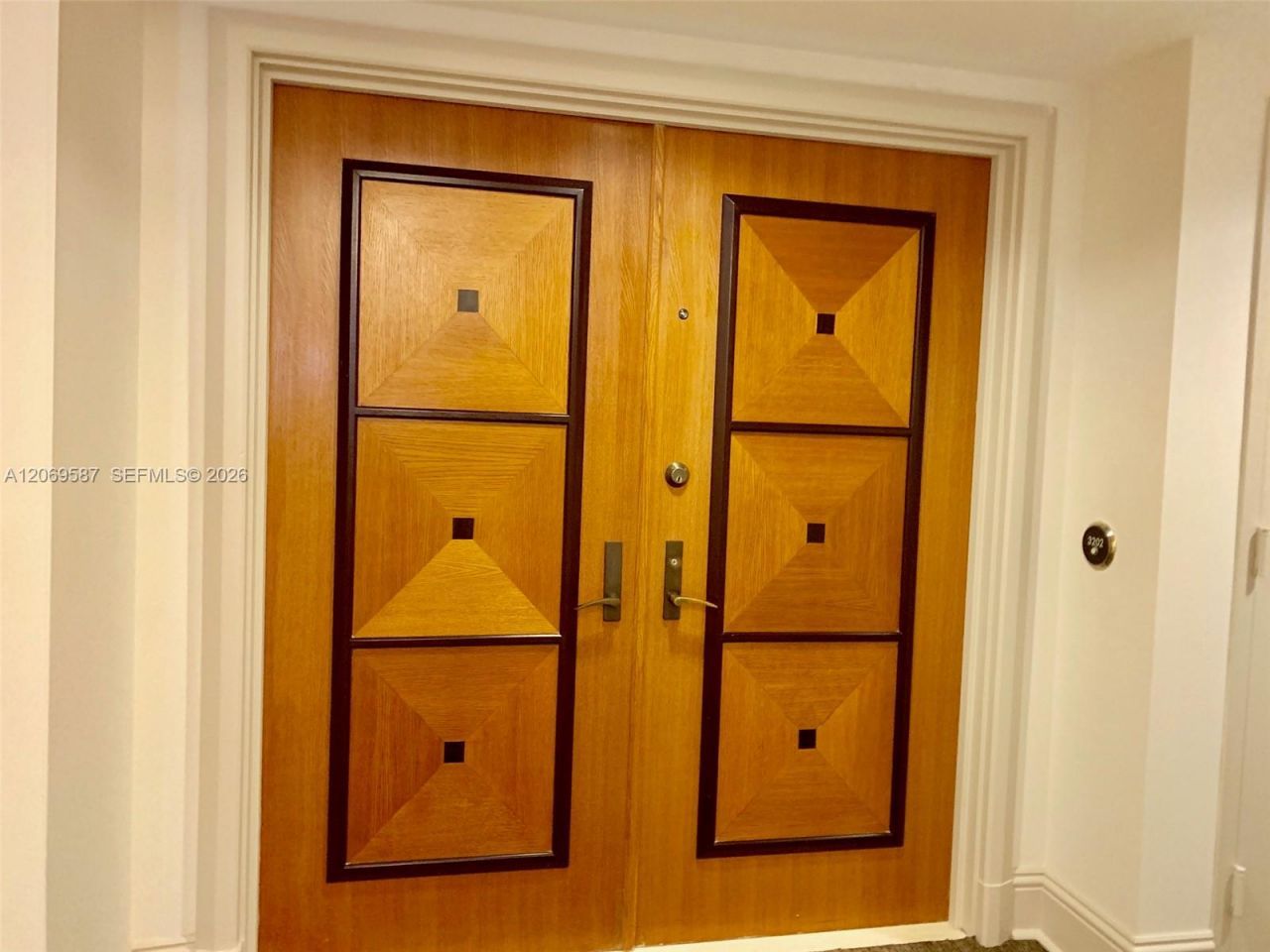 17555 Collins Ave , Unit 3202, Sunny Isles Beach, FL 33160 Photo