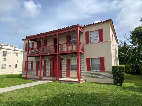33 Madeira Ave , Unit 3, Coral Gables, FL 33134