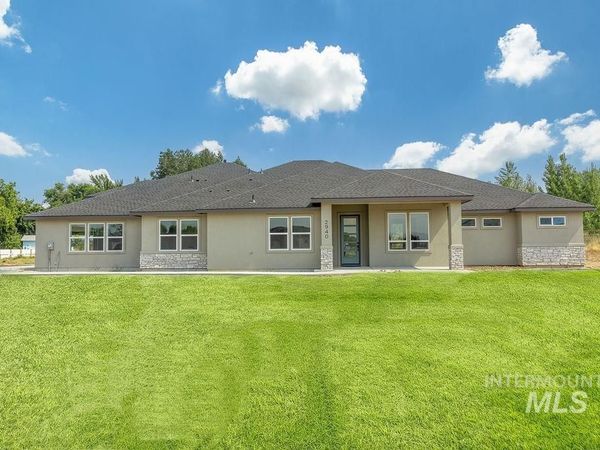 2940 Cottonwood Ln, Emmett, ID 83617