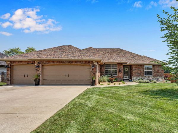 260 N Ladera Drive, Republic, MO 65738