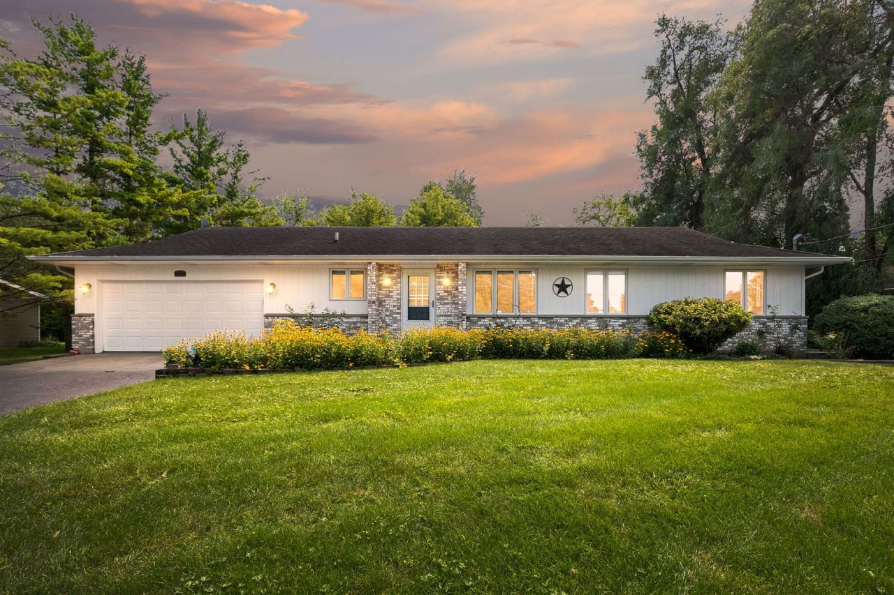 12715 W Sallmon Avenue, Beach Park, IL 60087 Main Photo