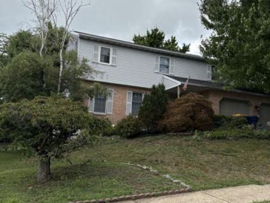 814 Ironstone Lane, Sinking Spring, PA 19608 Main Photo