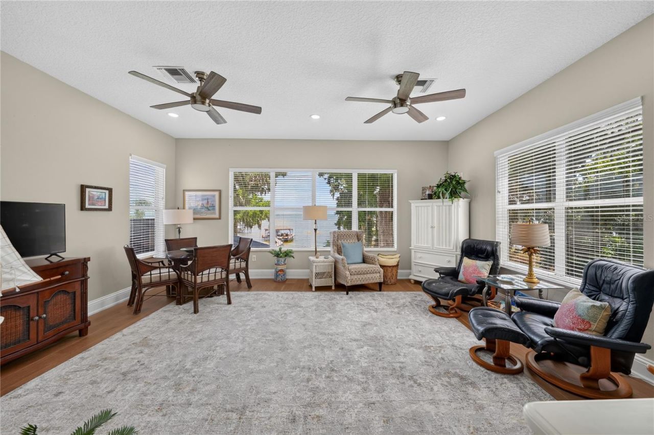 7311 Birds Nest Court, Yalaha, FL 34797 Photo