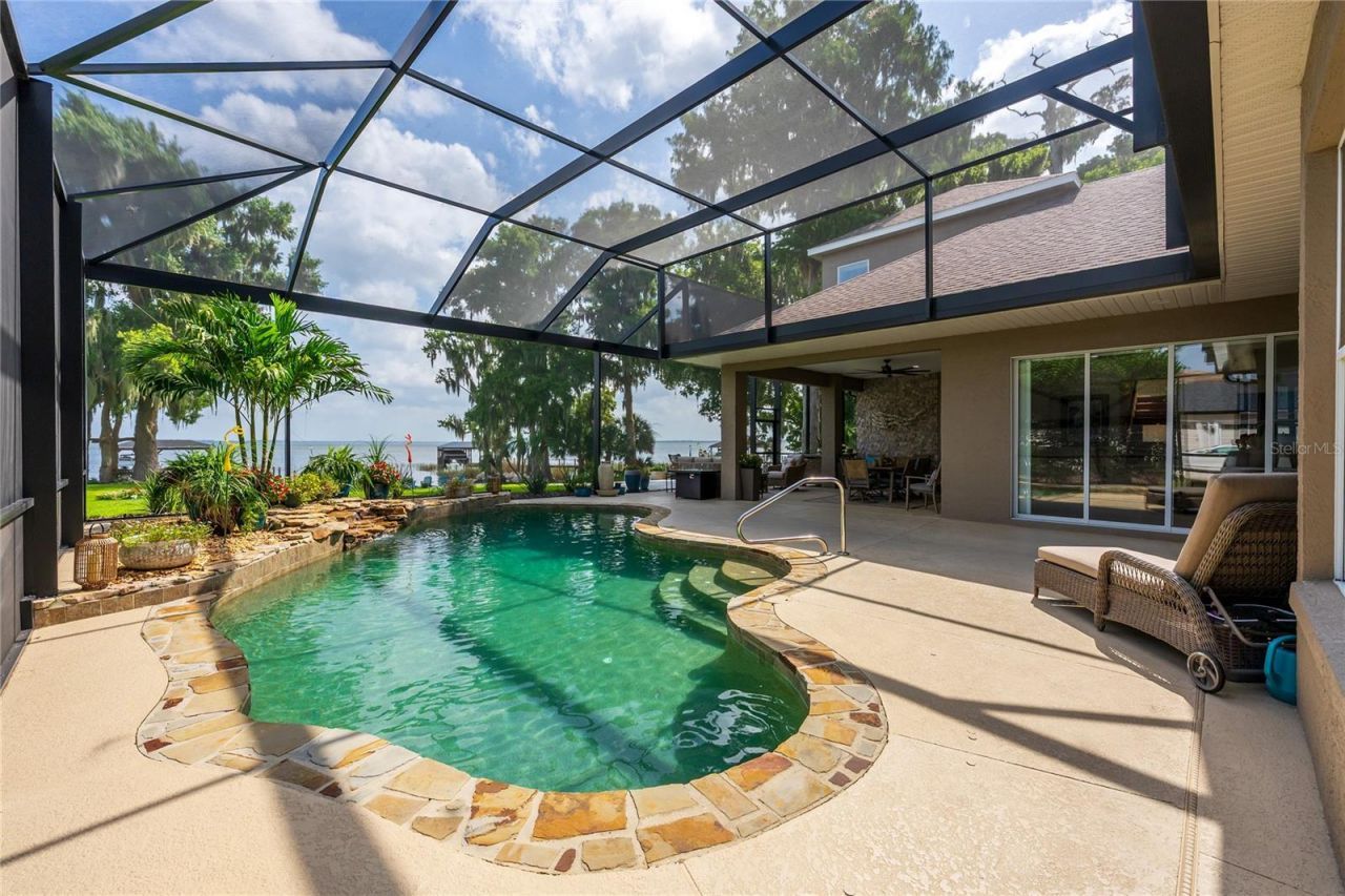 7311 Birds Nest Court, Yalaha, FL 34797 Photo