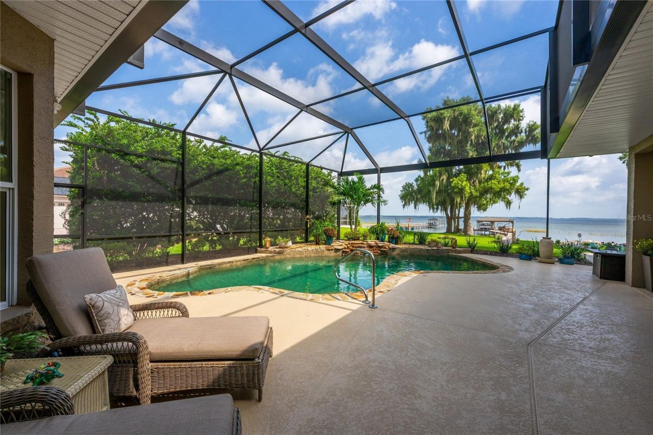 7311 Birds Nest Court, Yalaha, FL 34797 Photo