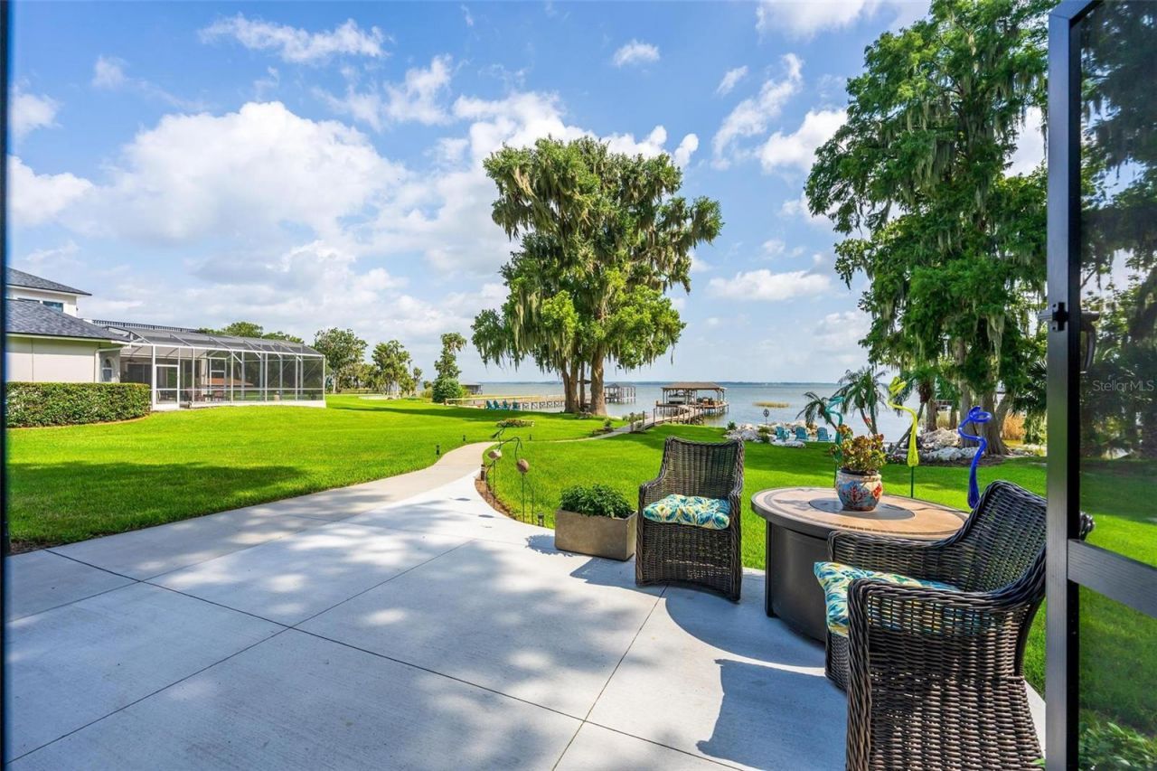 7311 Birds Nest Court, Yalaha, FL 34797 Photo