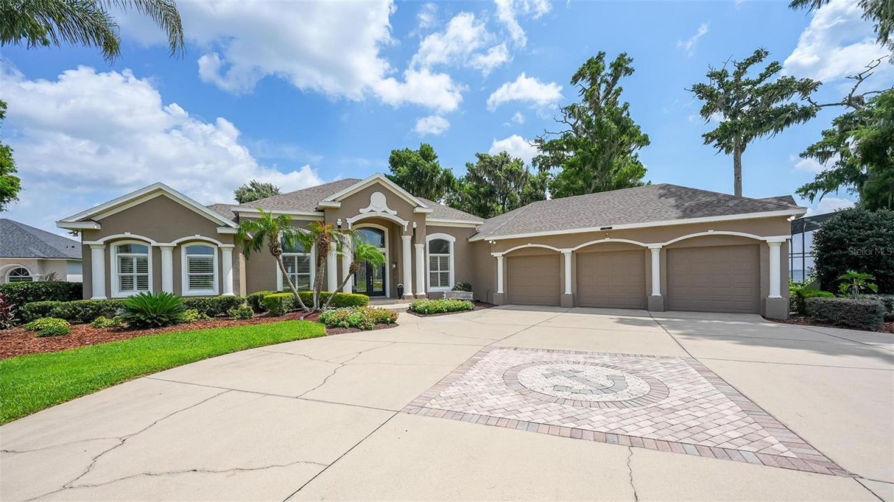 7311 Birds Nest Court, Yalaha, FL 34797 Photo